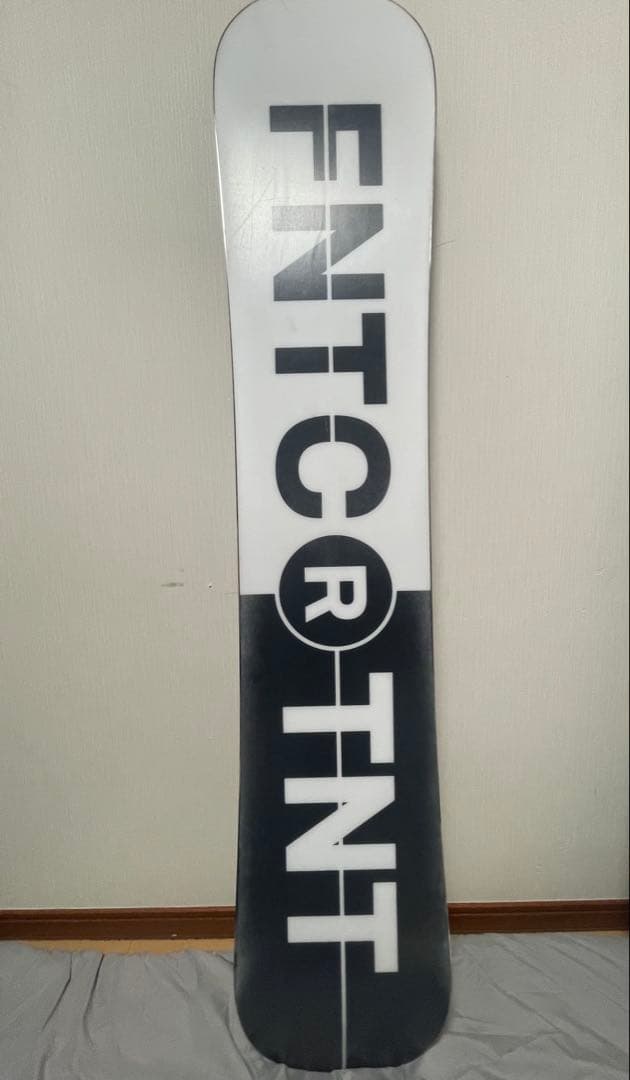 【ポムポム】FNT TNTR スノーボード ブラック 157