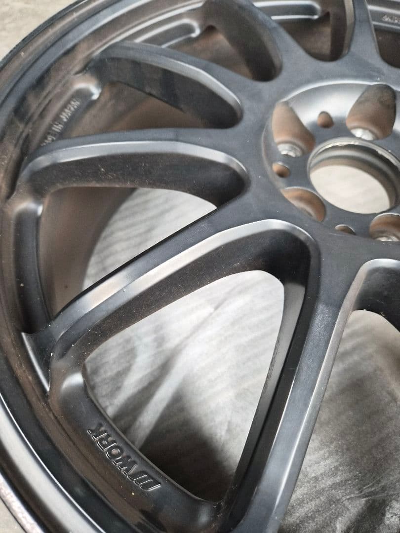 ワークエモーション11R 　18インチ　ホイールのみ