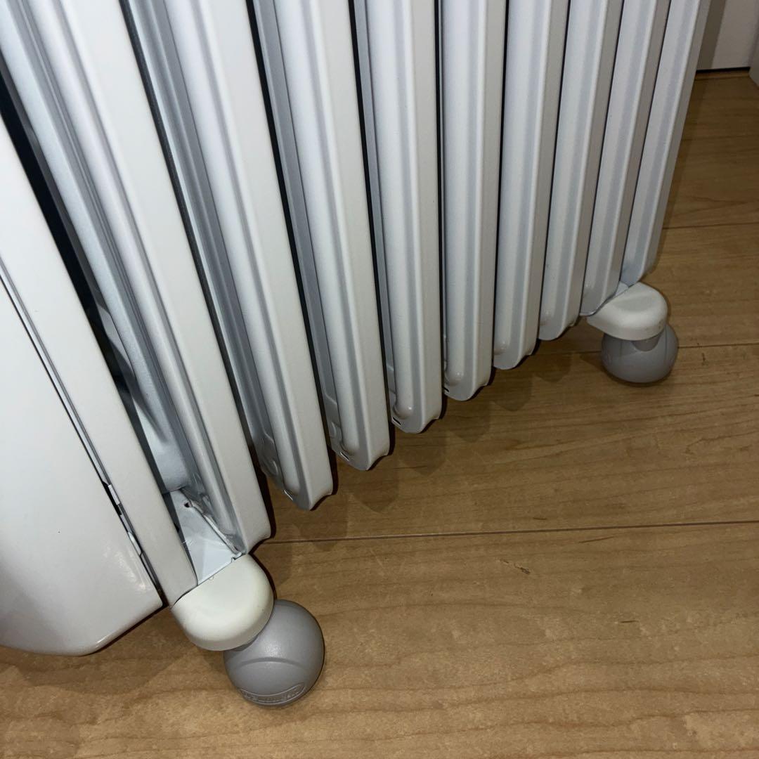 動作ok デロンギアミカルドオイルヒーター　RHJ35M1015-LG