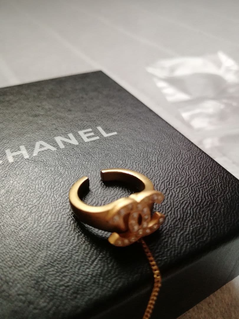 CHANEL  ストーンココマーク リング付き／ ロゴブレスレット