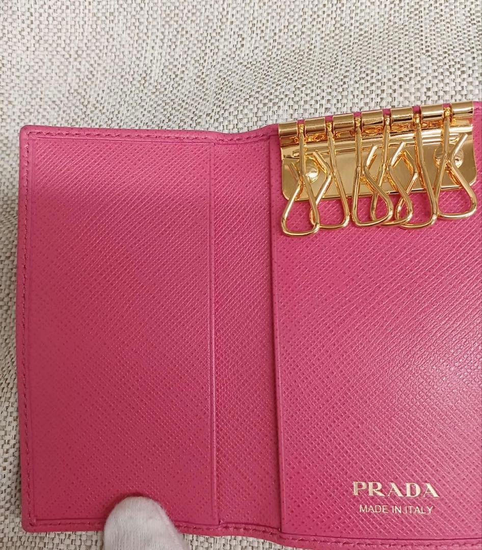MI　新品未使用PRADA サフィアーノ　キーケース ピンク