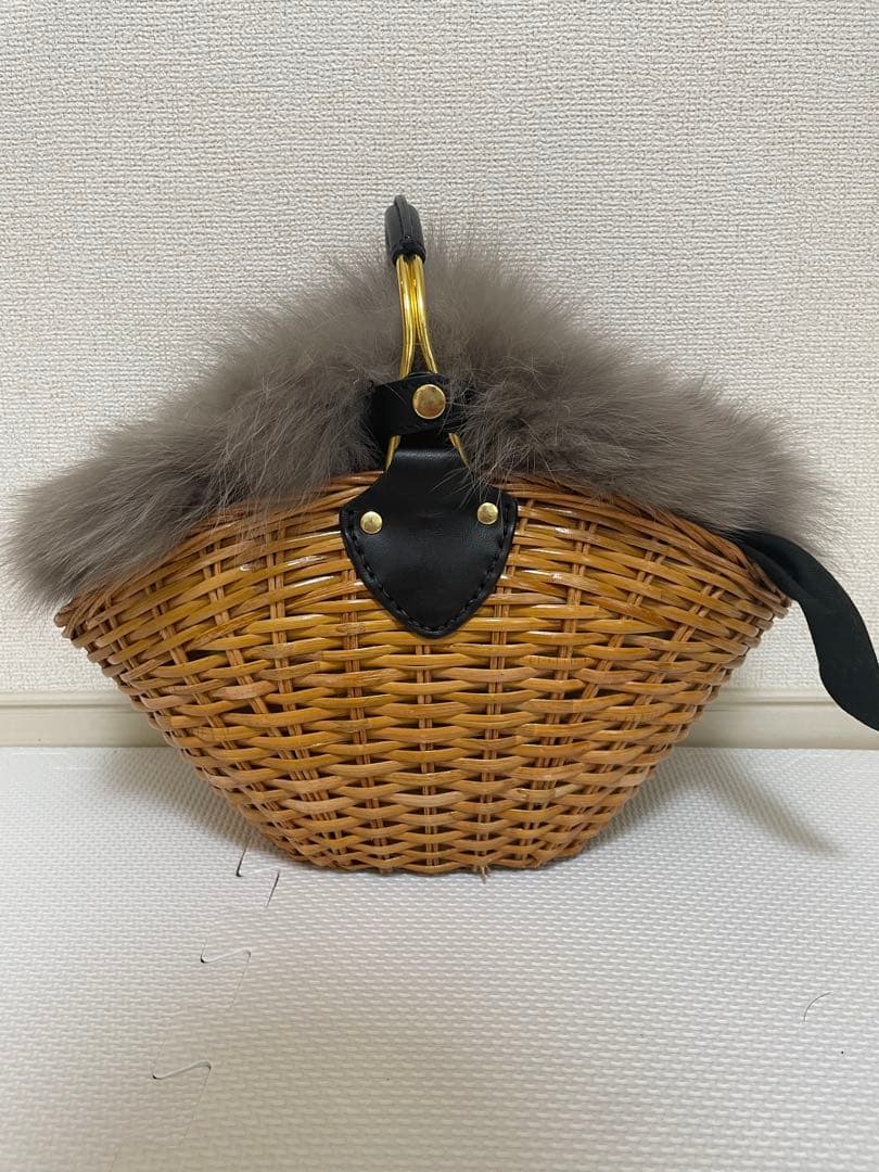 ヴィオラロード　カゴバック　ファー付き