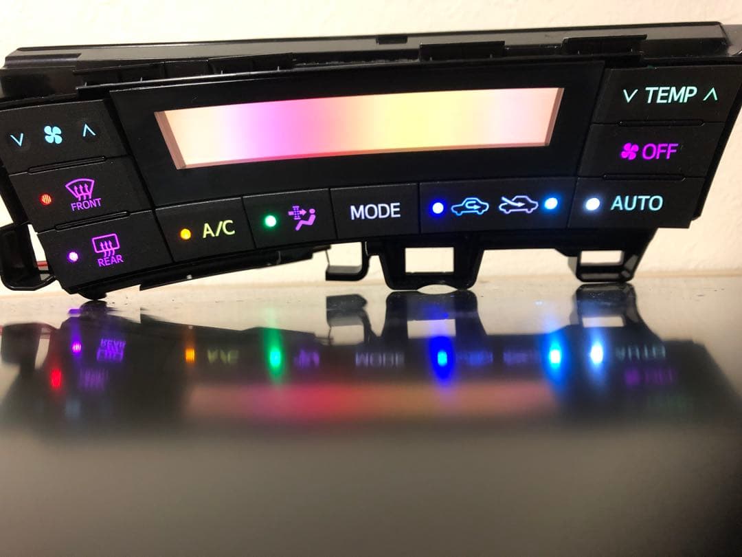 【自動色変化仕様】ZVW30 プリウス　前期　エアコンパネル　LED打ち替え 9