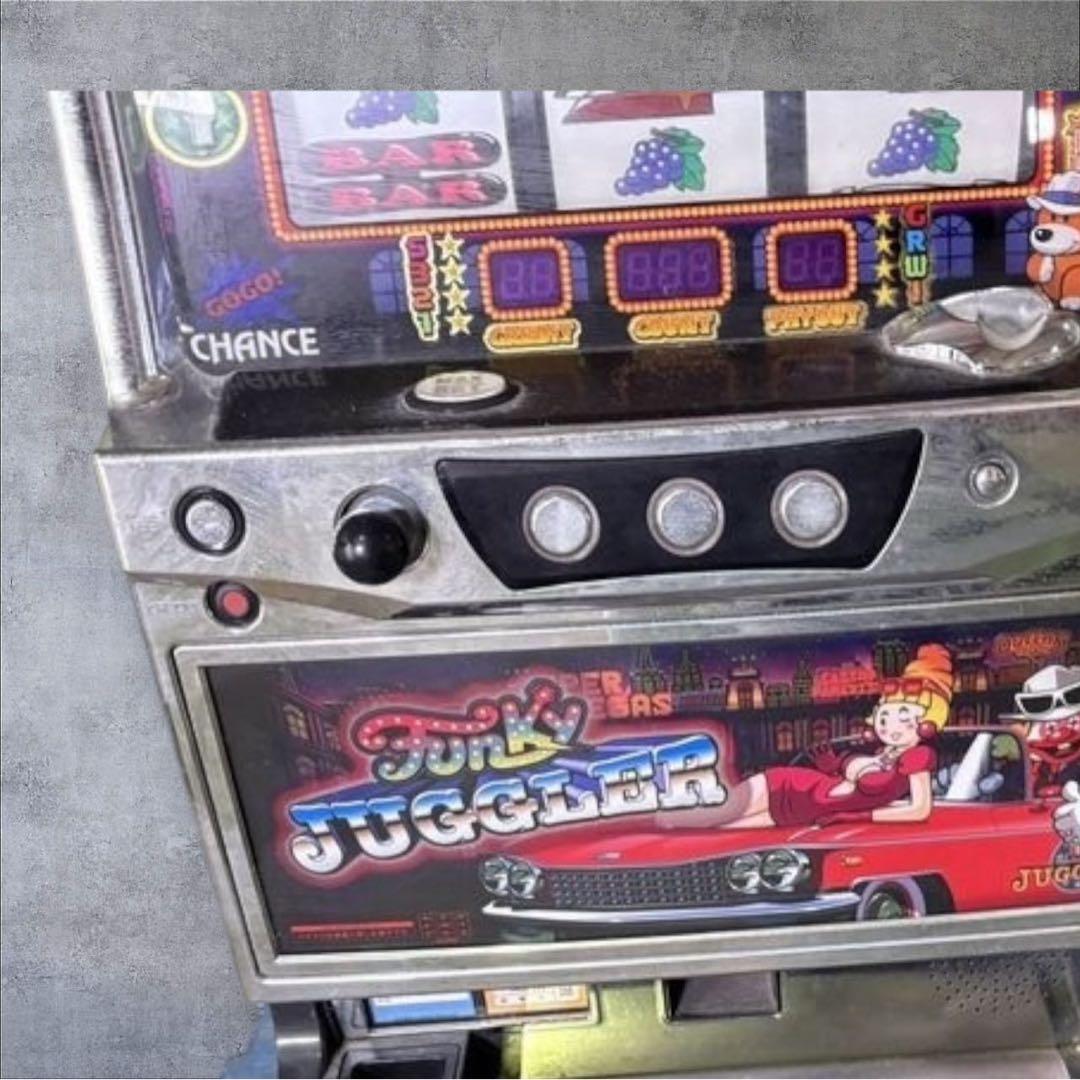 スロット実機 ファンキージャグラー 動作品 鍵・メダル付き 送料込み