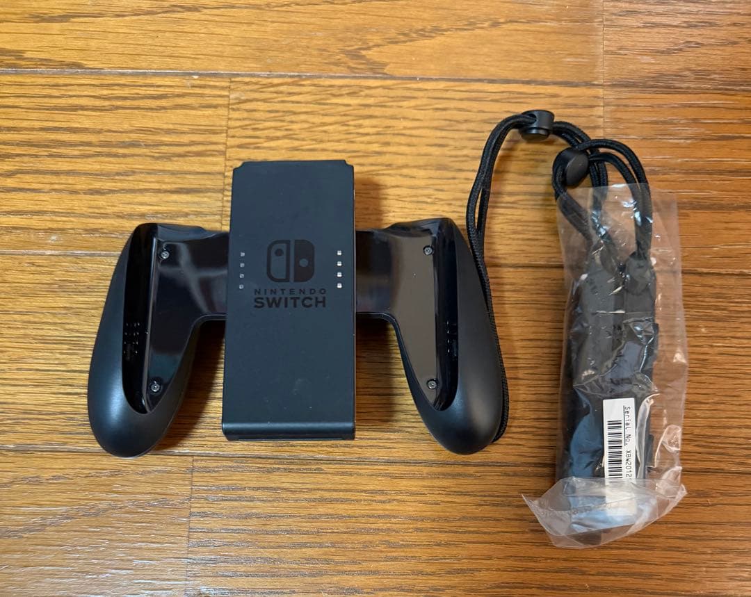 じ*ん様 Nintendo Switch ネオンレッド/ネオンブルー 本体