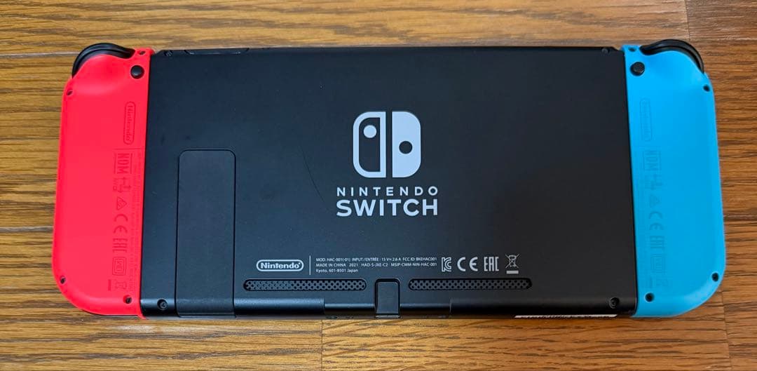 じ*ん様 Nintendo Switch ネオンレッド/ネオンブルー 本体