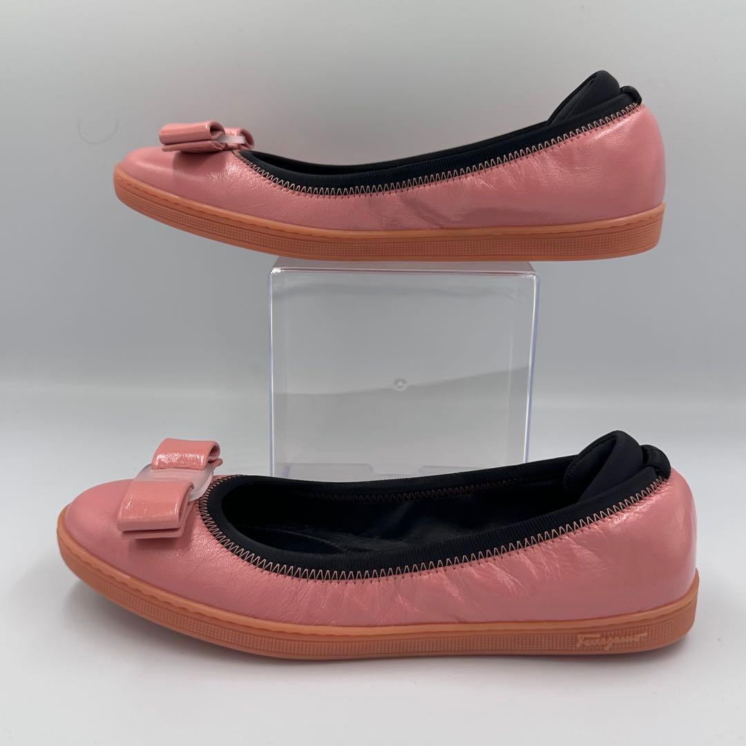 極美品　フェラガモ　フラットシューズ　ヴァラリボン　SAVINA ピンク 23