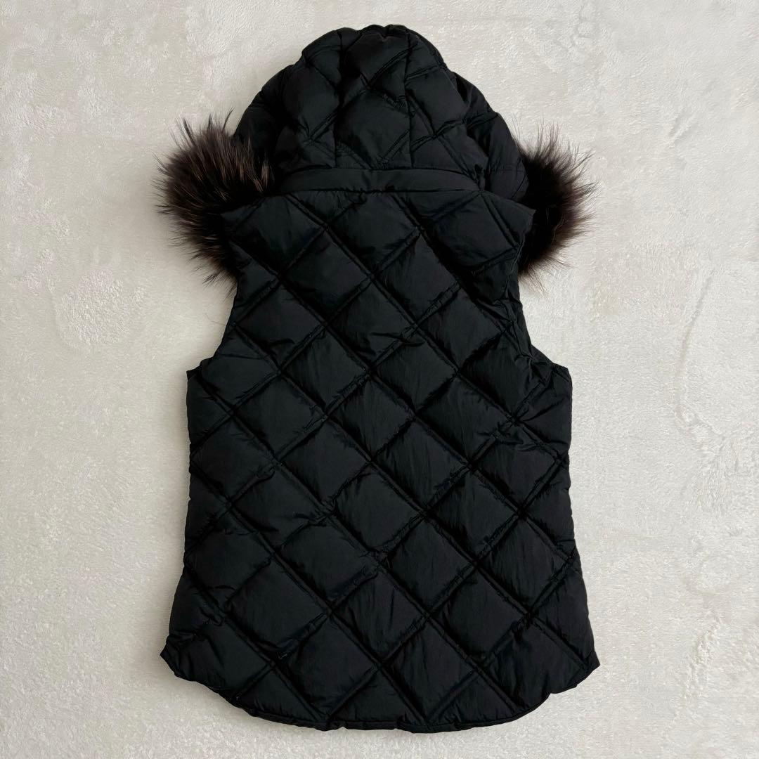 未使用級 タトラス FILOMENA ラクーンファー付きキルティングダウンベスト