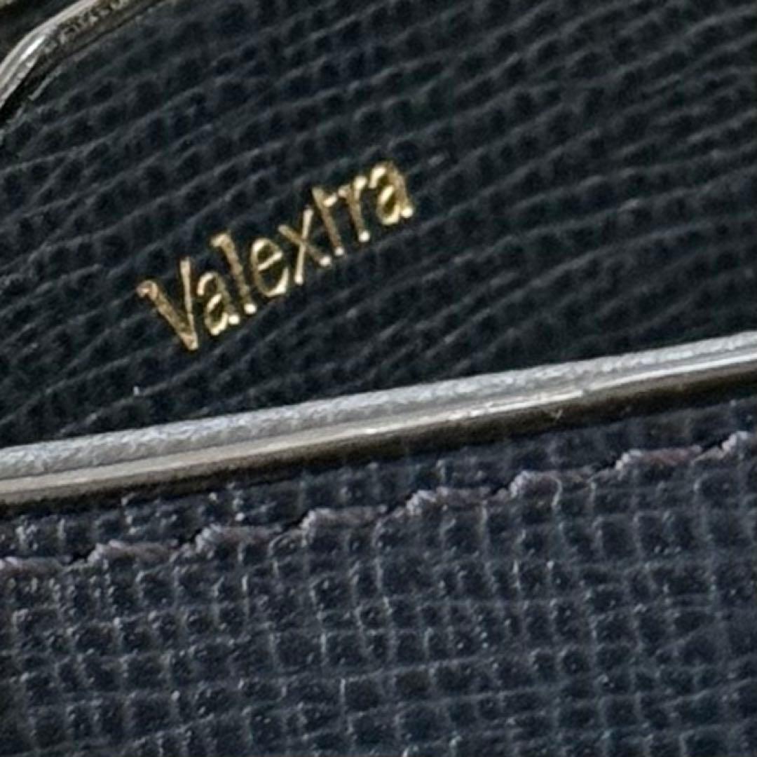 ⭐️新品未使用⭐️　ヴァレクストラ　マネークリップ　二つ折り財布　レザー　ネイビー