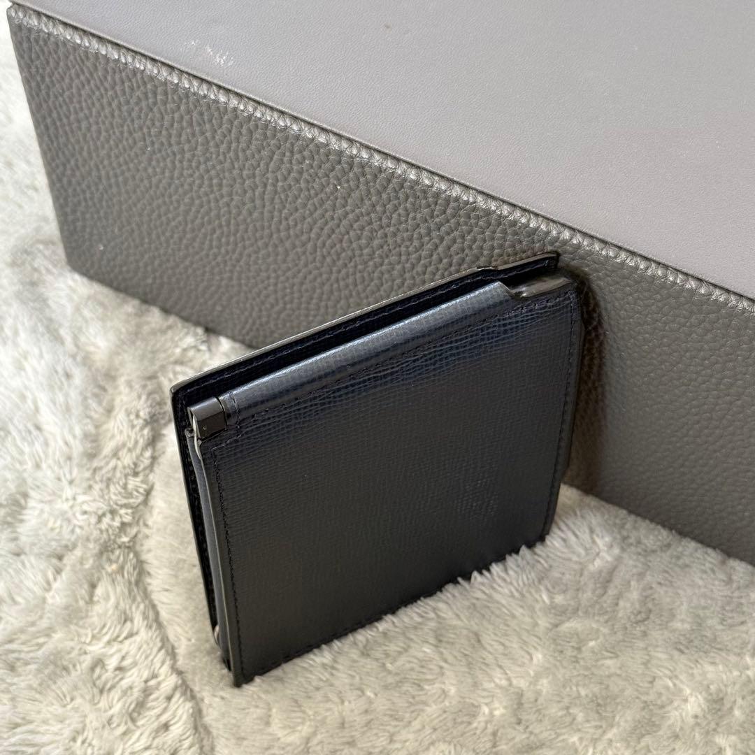 ⭐️新品未使用⭐️　ヴァレクストラ　マネークリップ　二つ折り財布　レザー　ネイビー