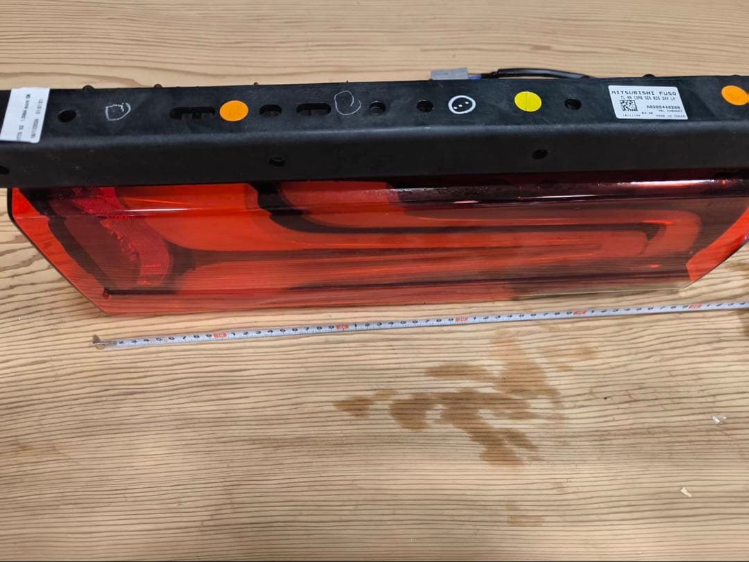 三菱ふそう 新型スーパーグレート 純正LEDテールランプ 【左のみ】