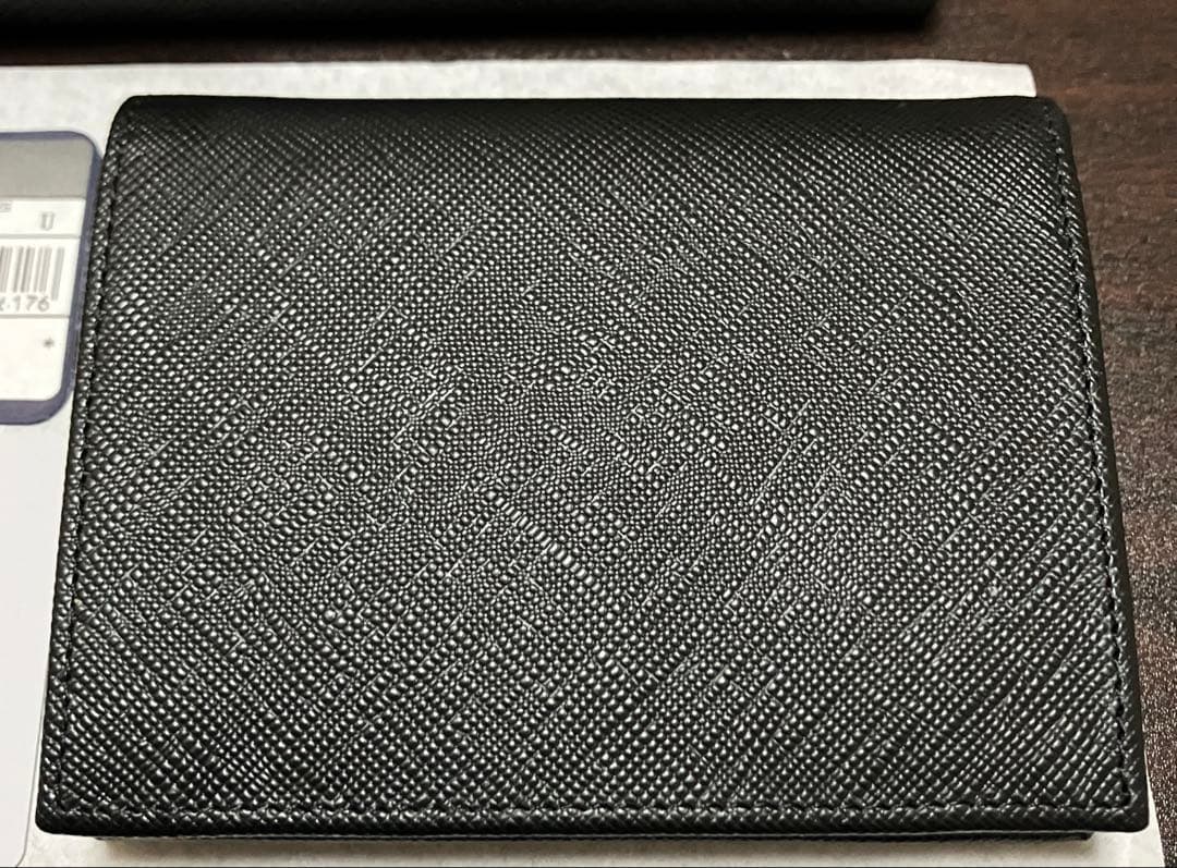 PRADA ブラック 二つ折り財布 サフィアーノレザー