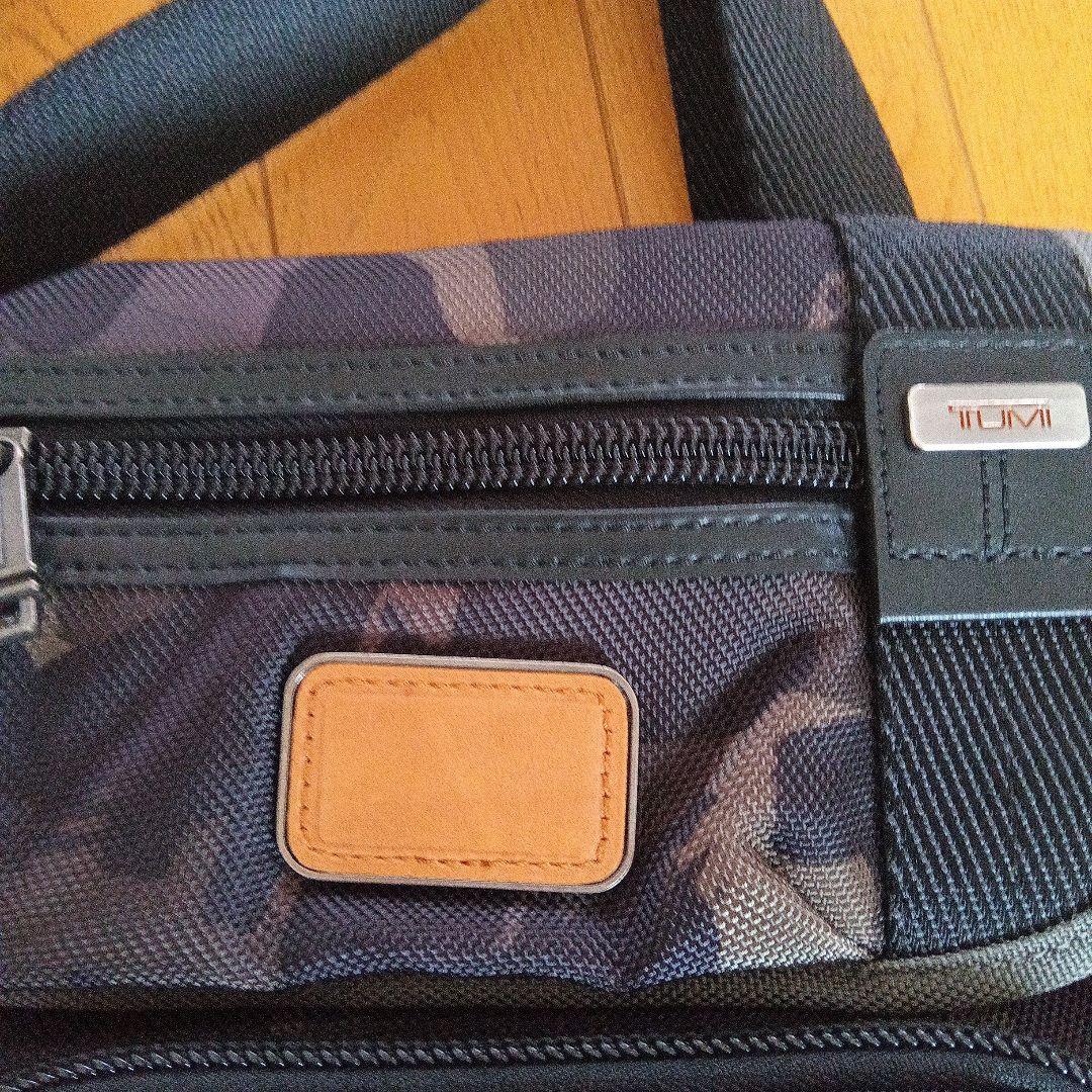 TUMI カモフラージュ ショルダーバッグ