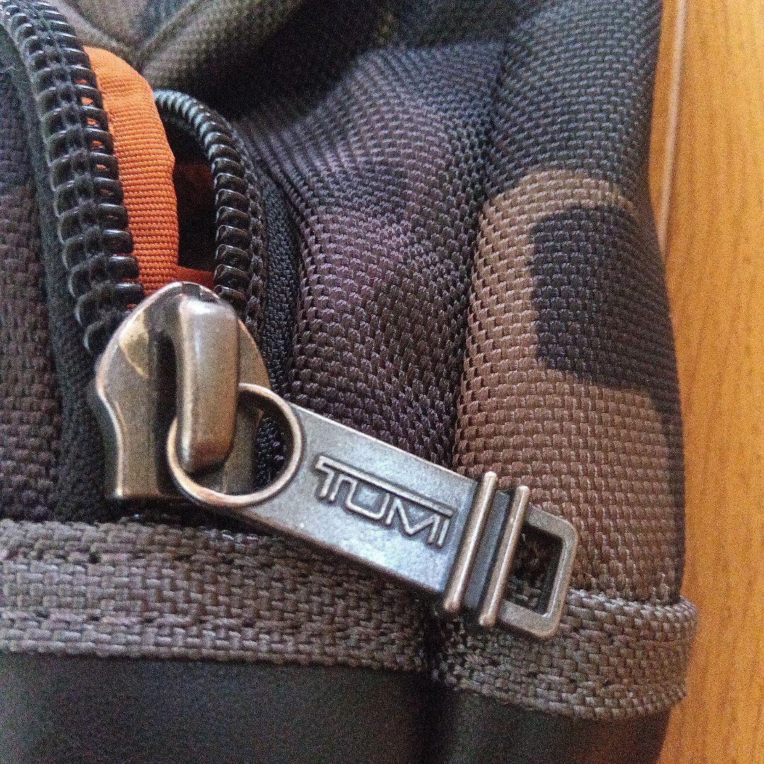 TUMI カモフラージュ ショルダーバッグ