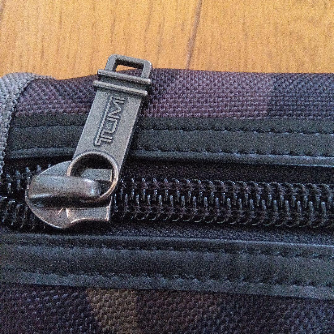 TUMI カモフラージュ ショルダーバッグ