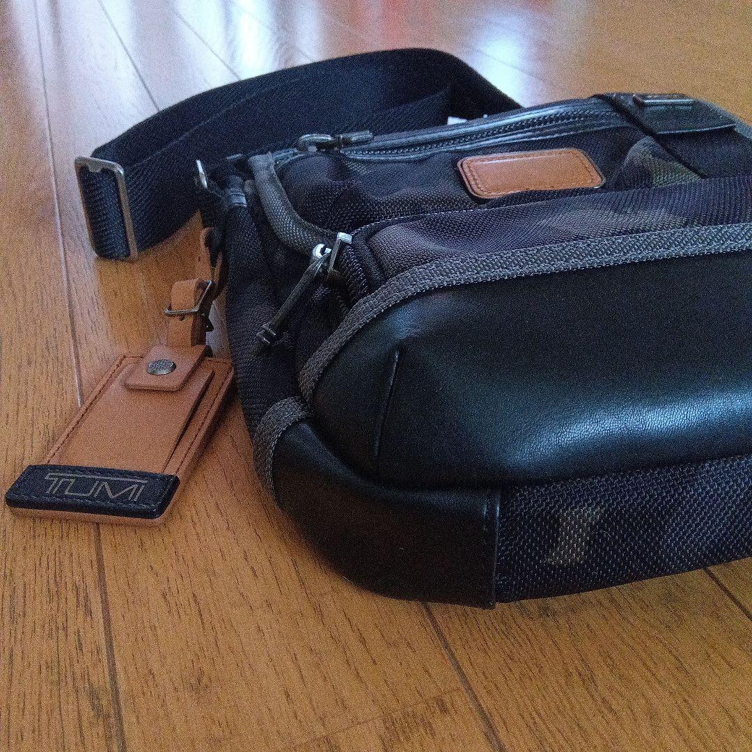 TUMI カモフラージュ ショルダーバッグ