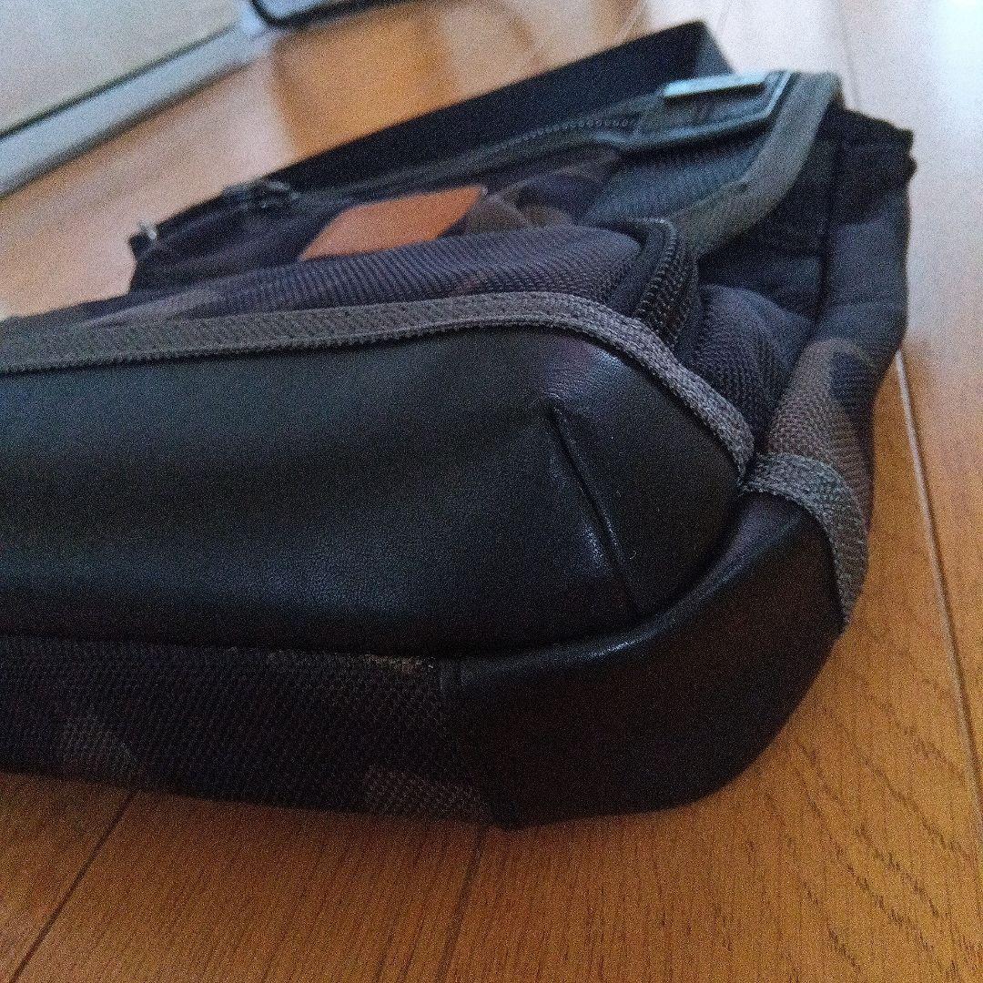 TUMI カモフラージュ ショルダーバッグ