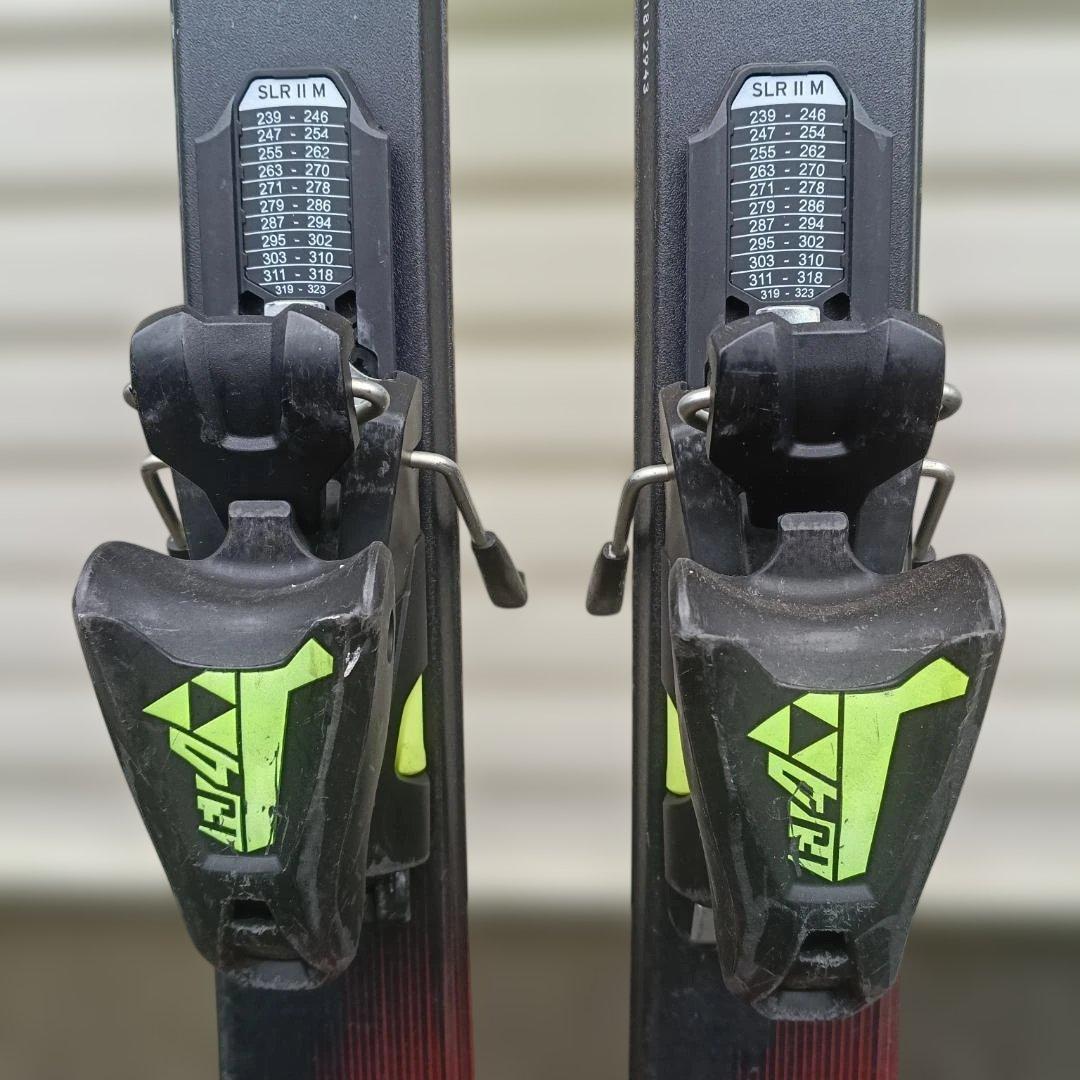 FISCHERフィッシャー RC4 THE CURV 130 ジュニア用スキー板