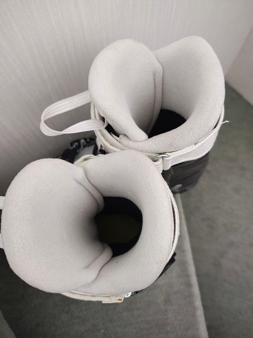 【状態良好☆】23.5cm　ROSSIGNOLスキーブーツ♪　送料無料！