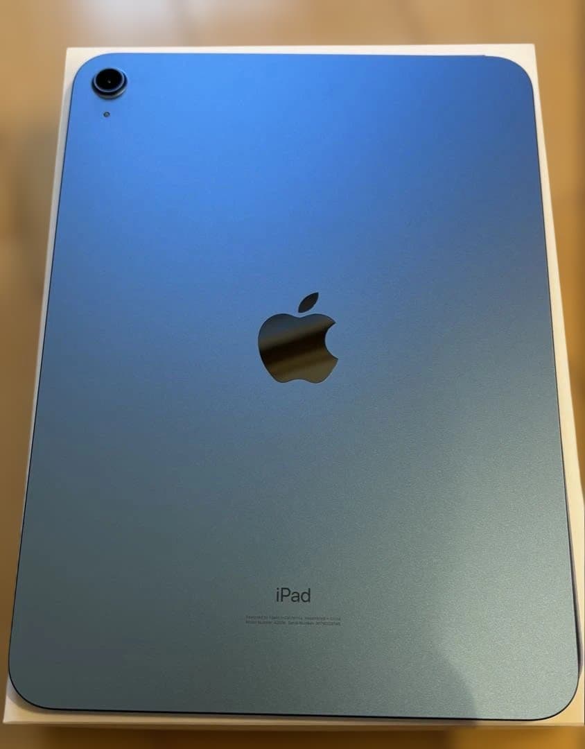 iPad 10世代 ブルー Wi-Fiモデル ケース付き