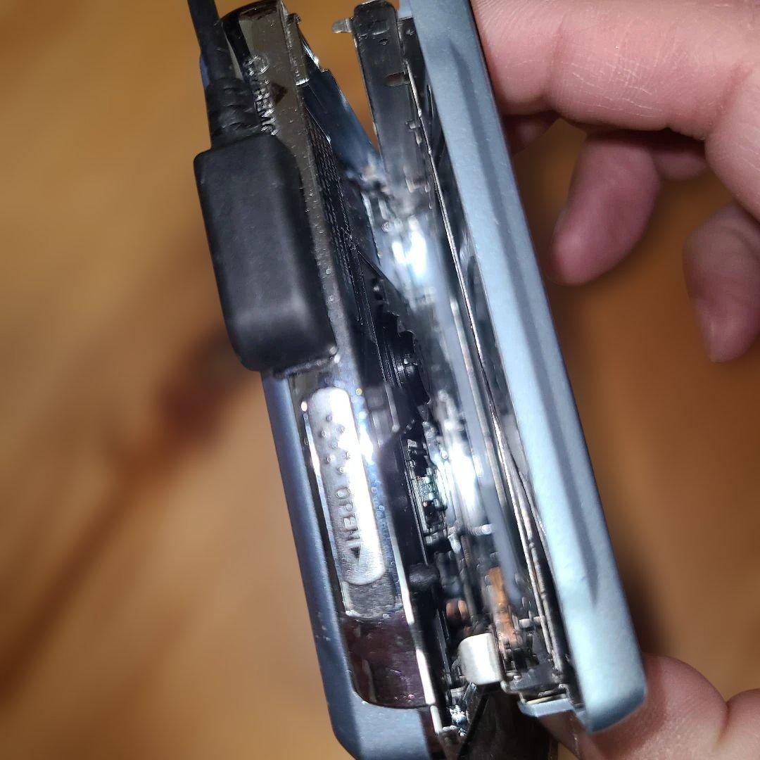 ポータブルカセットプレーヤー、ポータブルMDプレーヤー、ポータブルCDプレーヤー