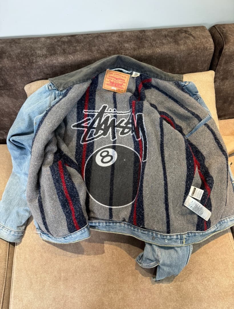 ジャケット・アウター STUSSY x Levi's EMBOSSED TRUCKER JACKET