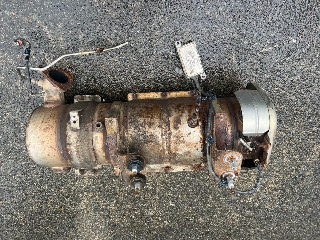 トヨタ　ダイナ触媒　素材等に