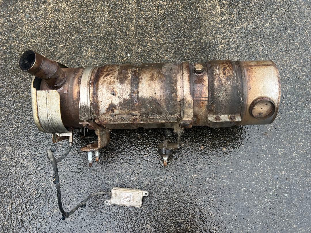 トヨタ　ダイナ触媒　素材等に