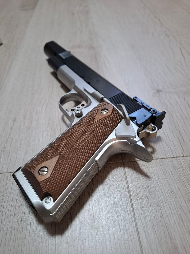 合法　極美品　クラウンモデル　コルトパイソン　ガスリボルバー　+1丁おまけ付き