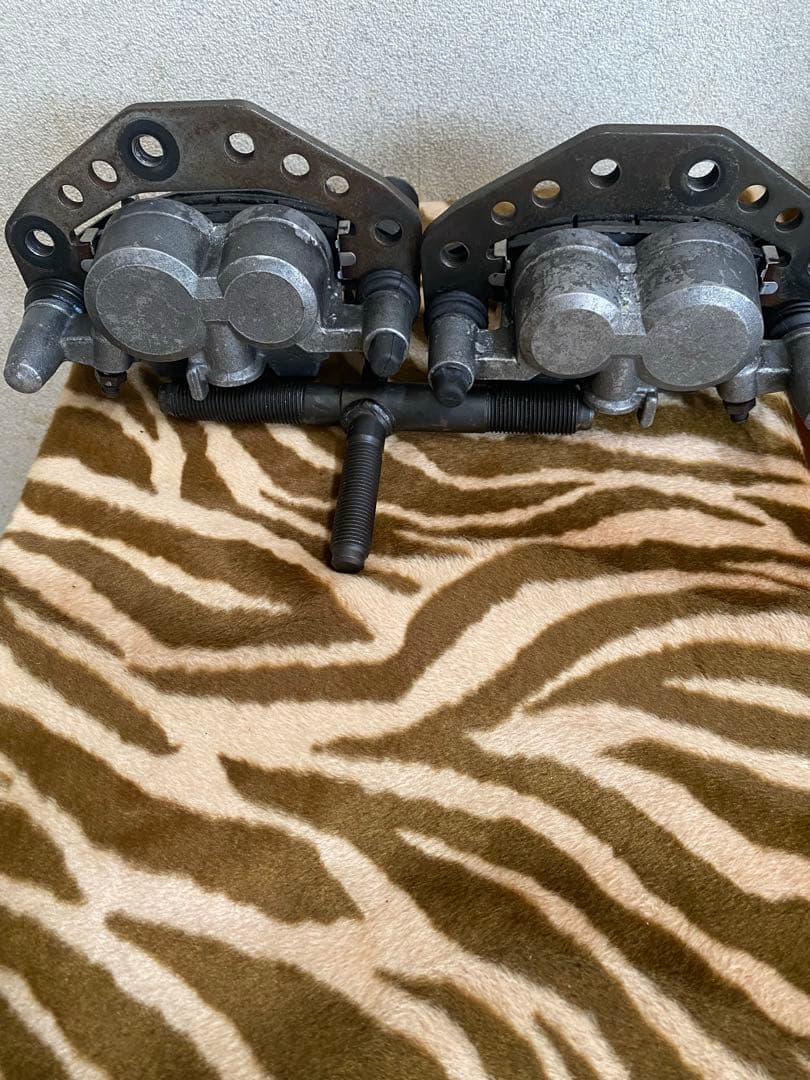 最終値下げ　ゼファー750 純正キャリパー　前後1台分