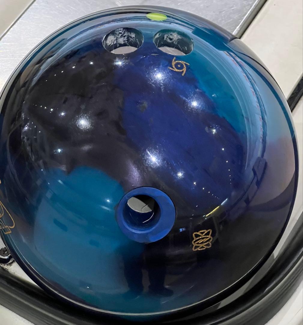 ボウリングボール アストロフィジックス2 12P 美品 プラグ無し