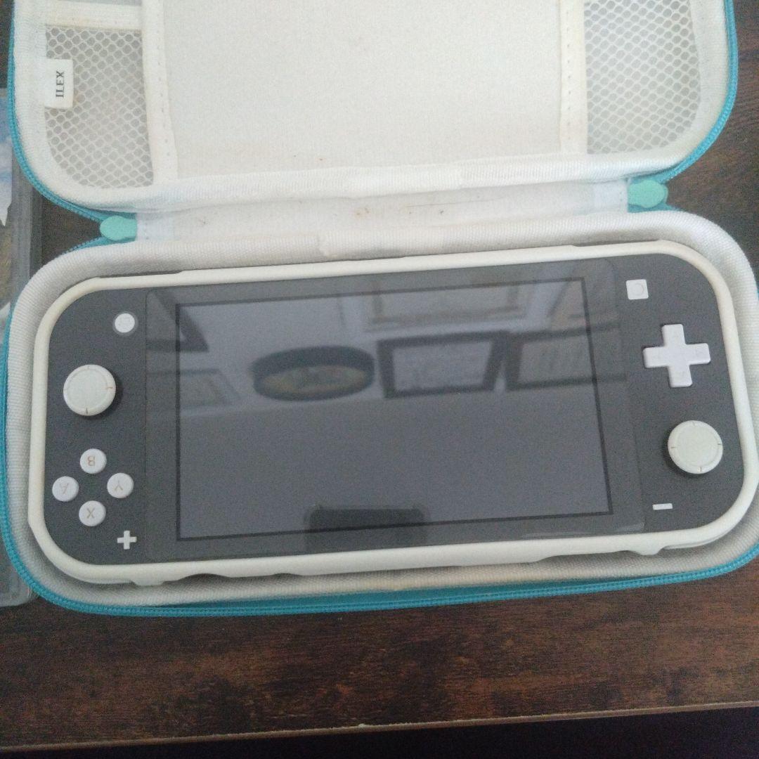 Switch Lite 本体 + ゲーム2本 + コントローラー + ケース