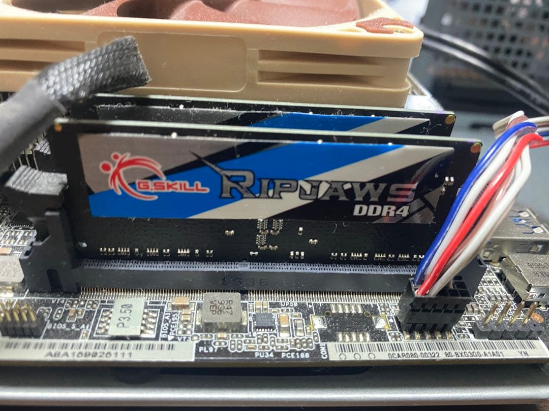 ASRock Desk mini A300 Ryzen 5 ミニPC ベアボーン