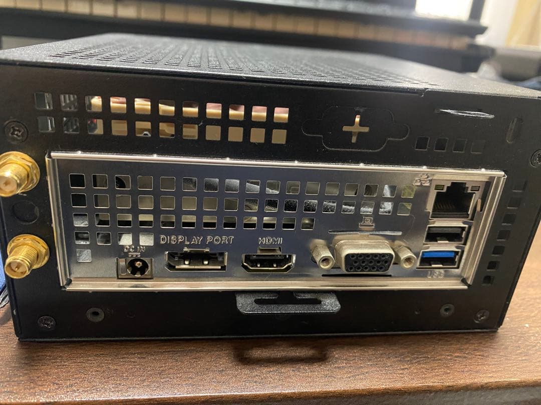 ASRock Desk mini A300 Ryzen 5 ミニPC ベアボーン