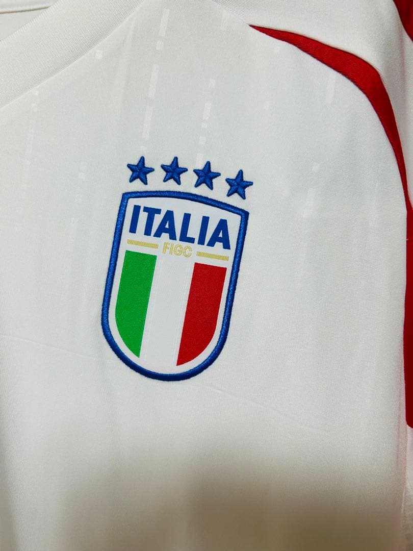 【正規品】イタリア代表 カラフィオーリ アウェイユニフォームＬサイズ新品未使用