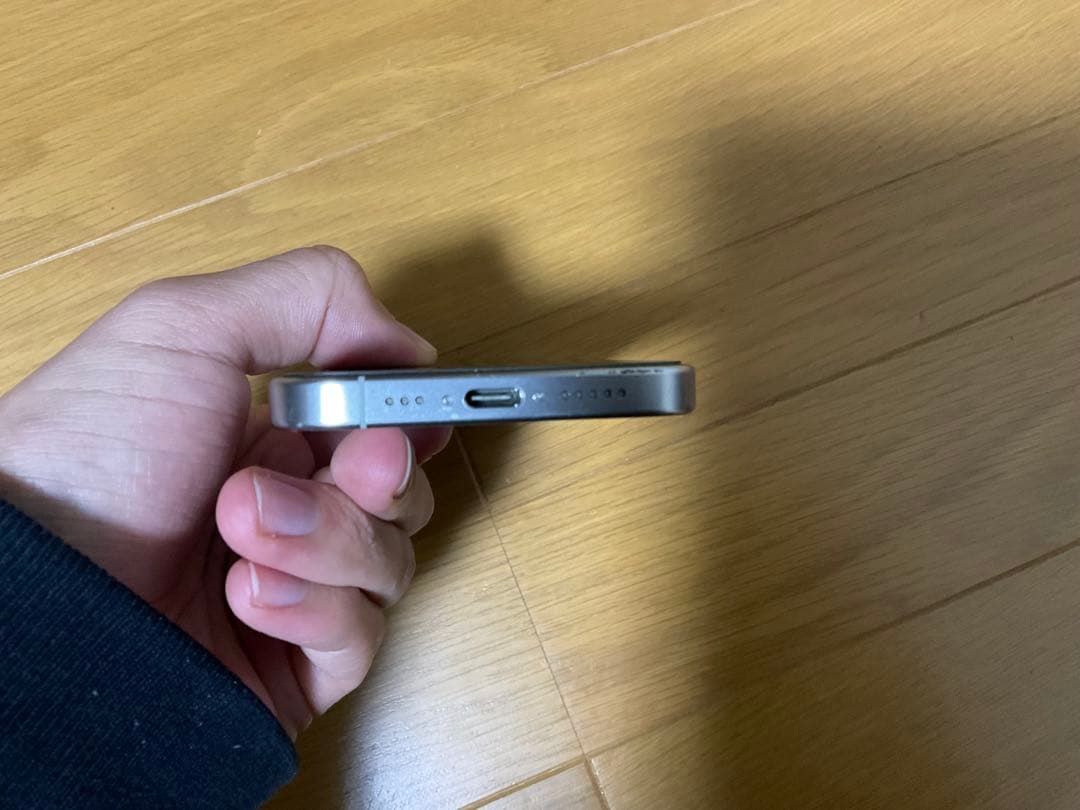 iPhone 15 Pro 256GB チタンホワイト