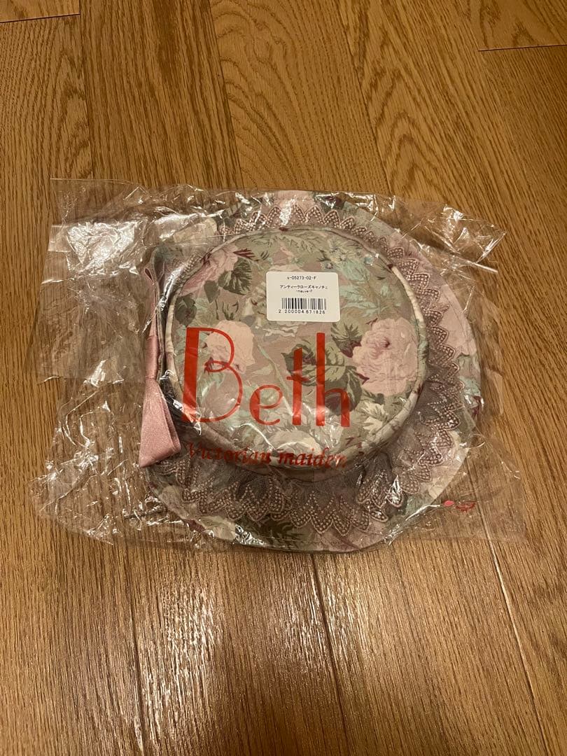 Victorian Maiden アンティークローズキャノチェ