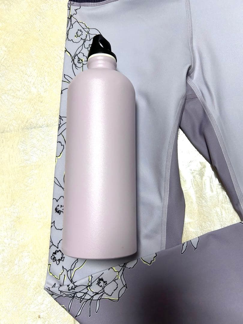 新品スカーラ2点　レギンスMと水素水ボトルのセット