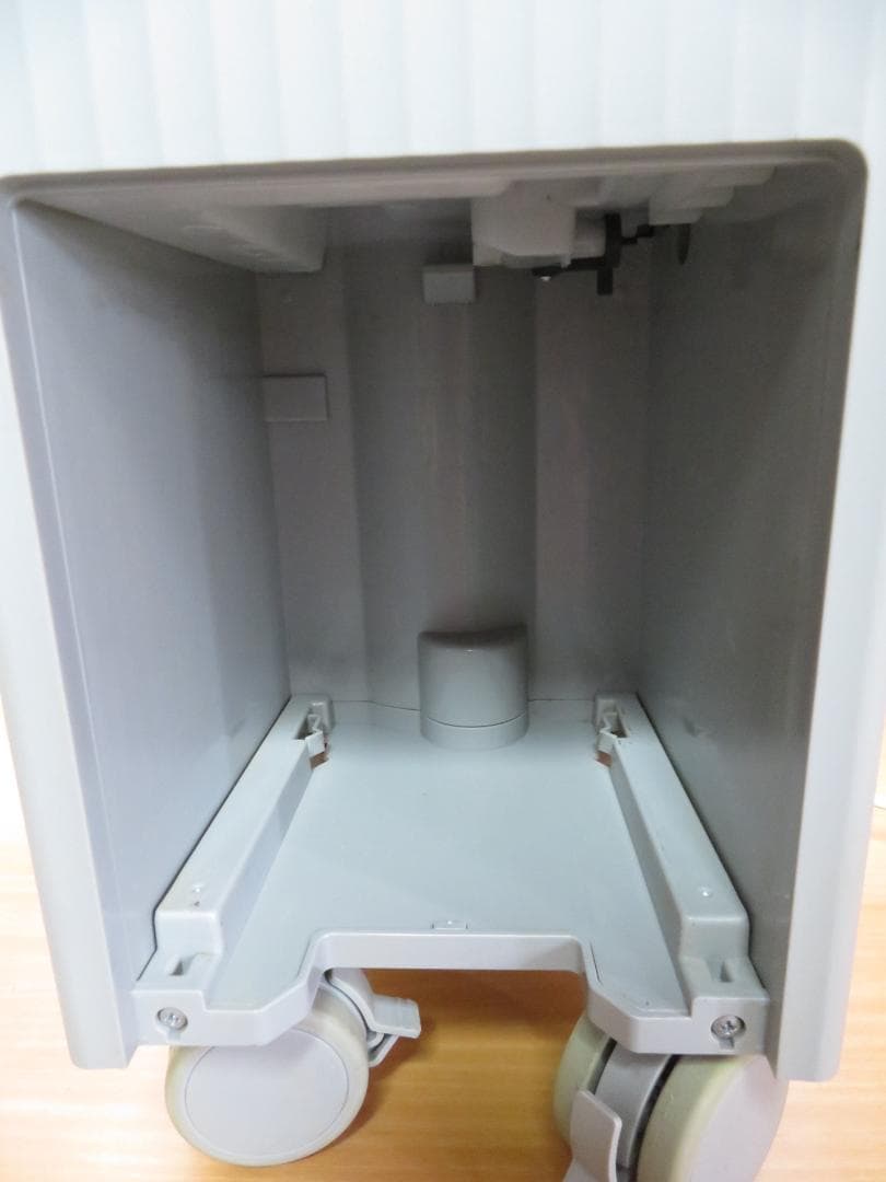 CADO　カドー　除湿器　DH-C7100　2019年製　本体のみ