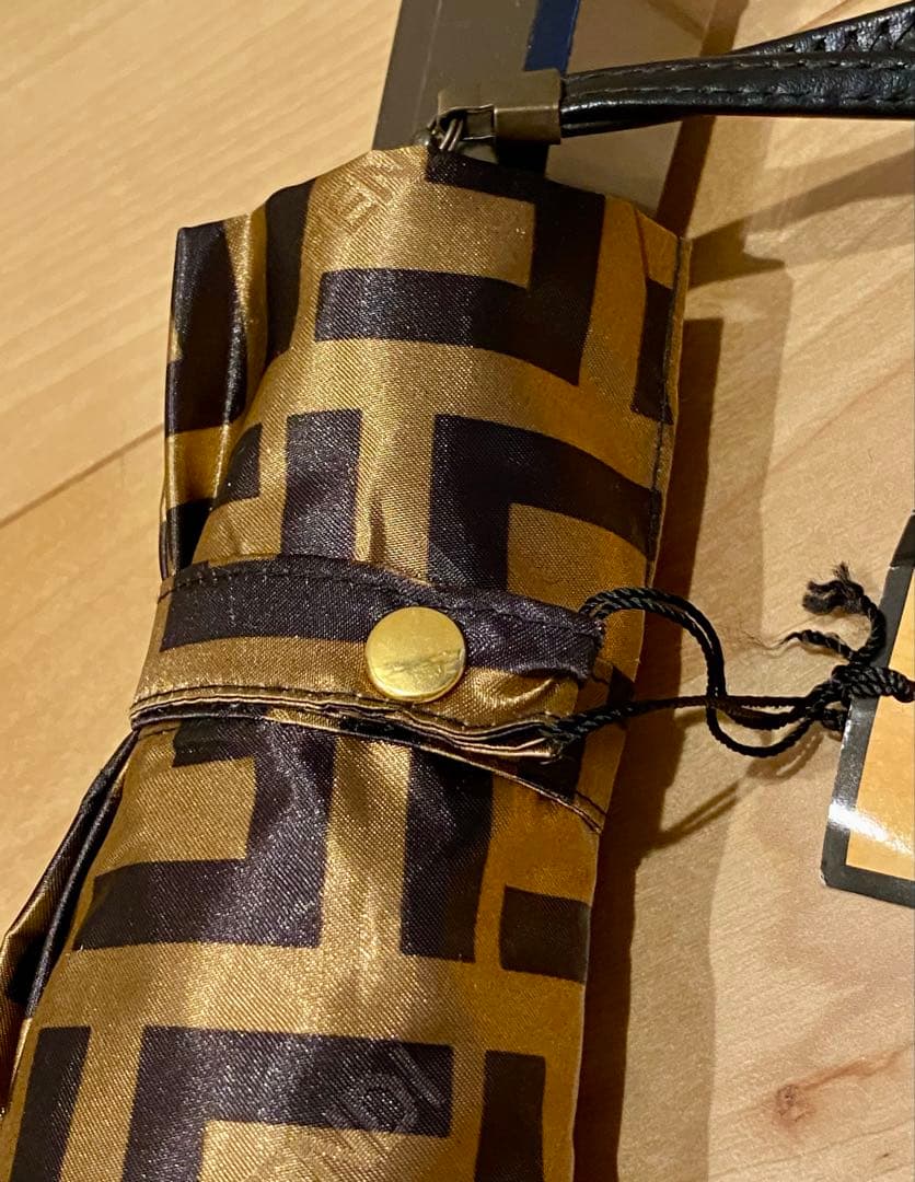 FENDI 折りたたみ傘 黒/金