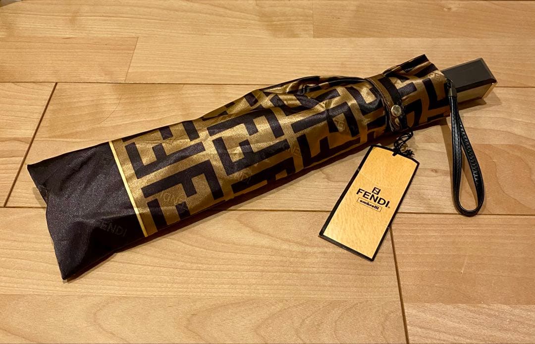 FENDI 折りたたみ傘 黒/金