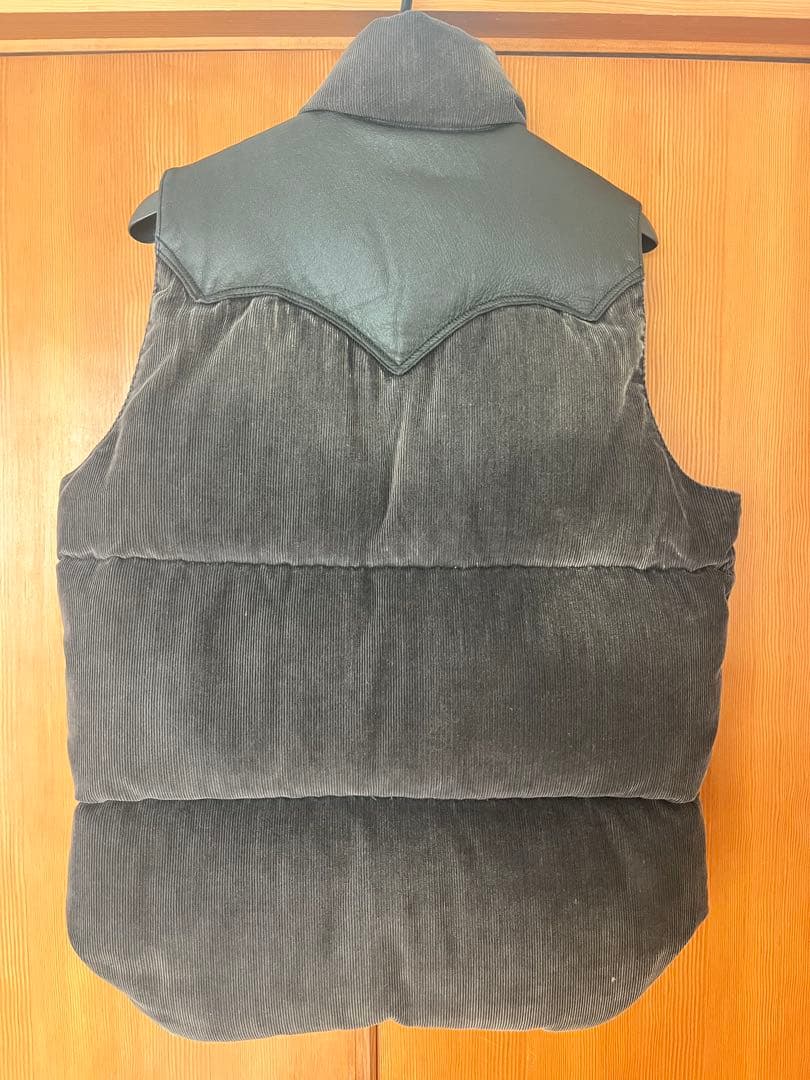 ロッキーマウンテン　ダウンベスト 38サイズ