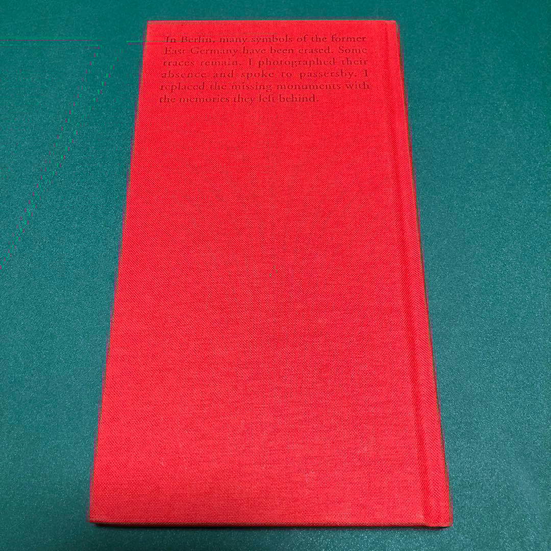 Detachment by SOPHIE CALLE ソフィ・カル