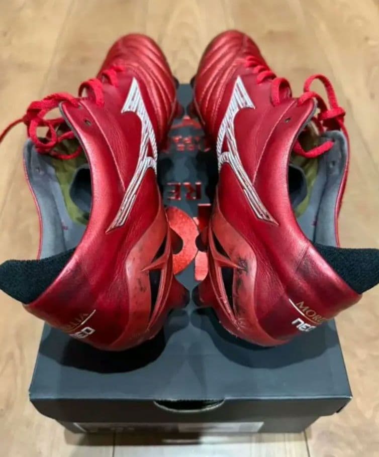 ミズノ モレリアネオ4 40周年 ルビーレッド 25cm