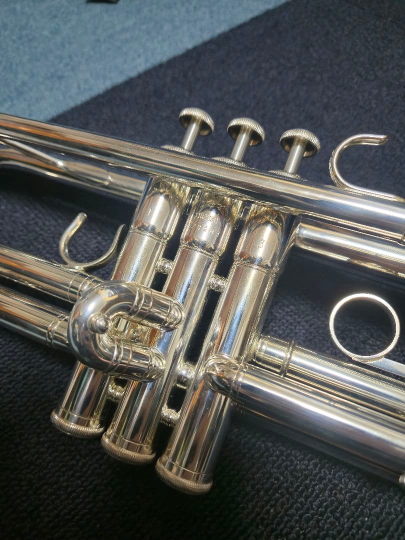 YAMAHA B♭トランペット YTR-2330S 中古美品