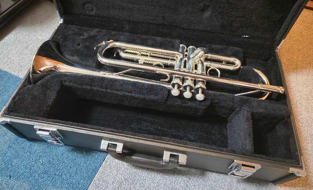 YAMAHA B♭トランペット YTR-2330S 中古美品