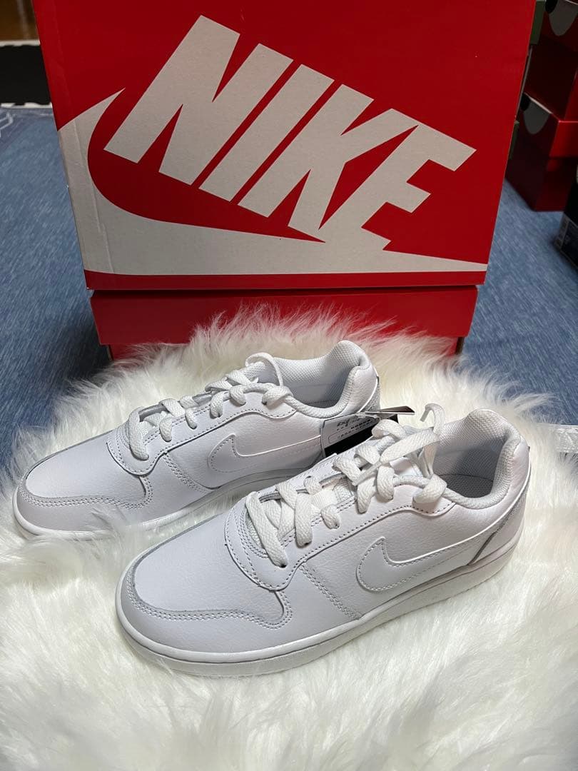 WMNS NIKE EBERNON LOWナイキ エバーノン ロー 24㎝