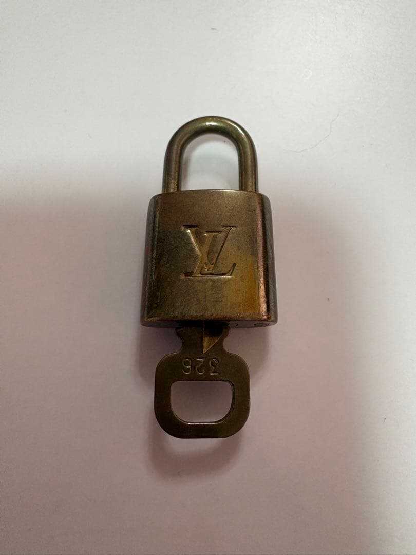 限定価格Louis Vuitton エピレザーブラック ハンドバッグ多少値下げ可