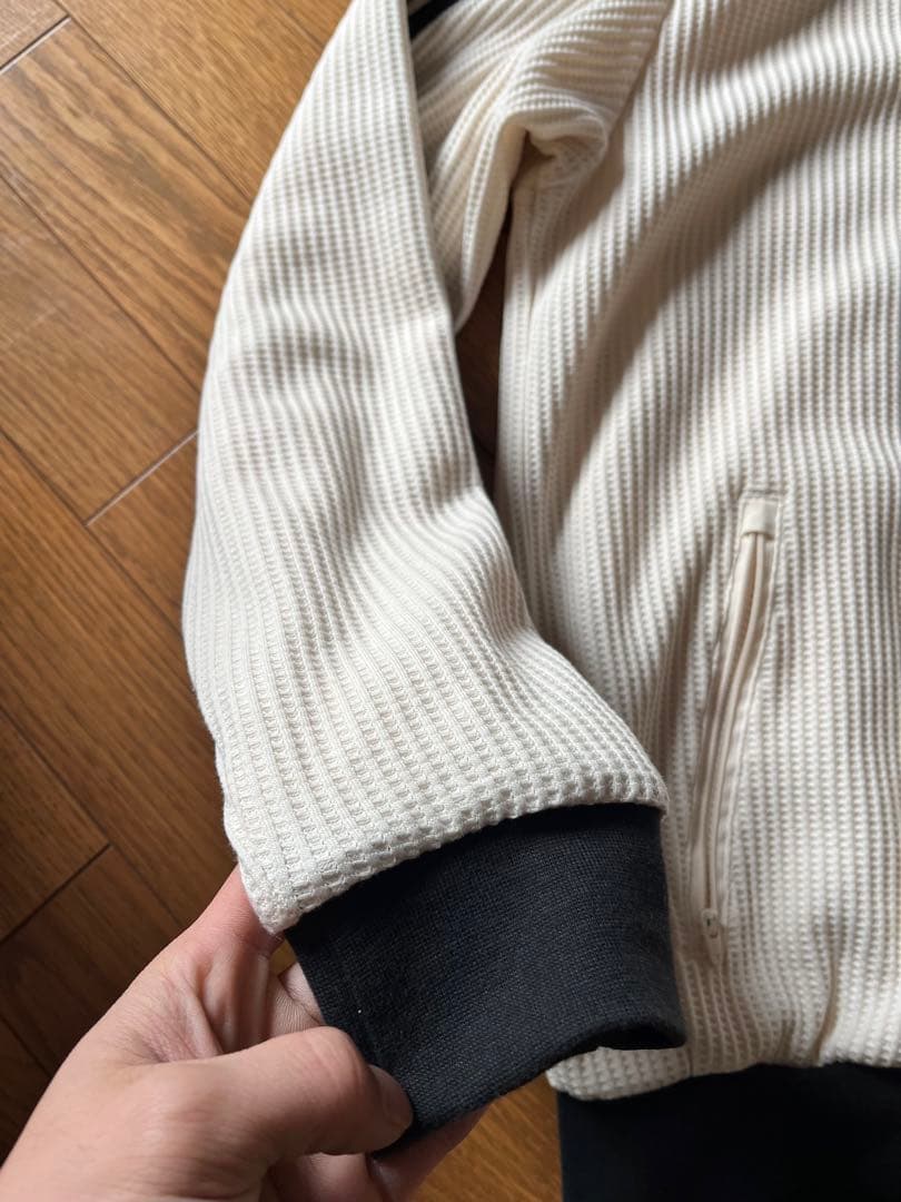 adidas トラックジャケット　ワッフル