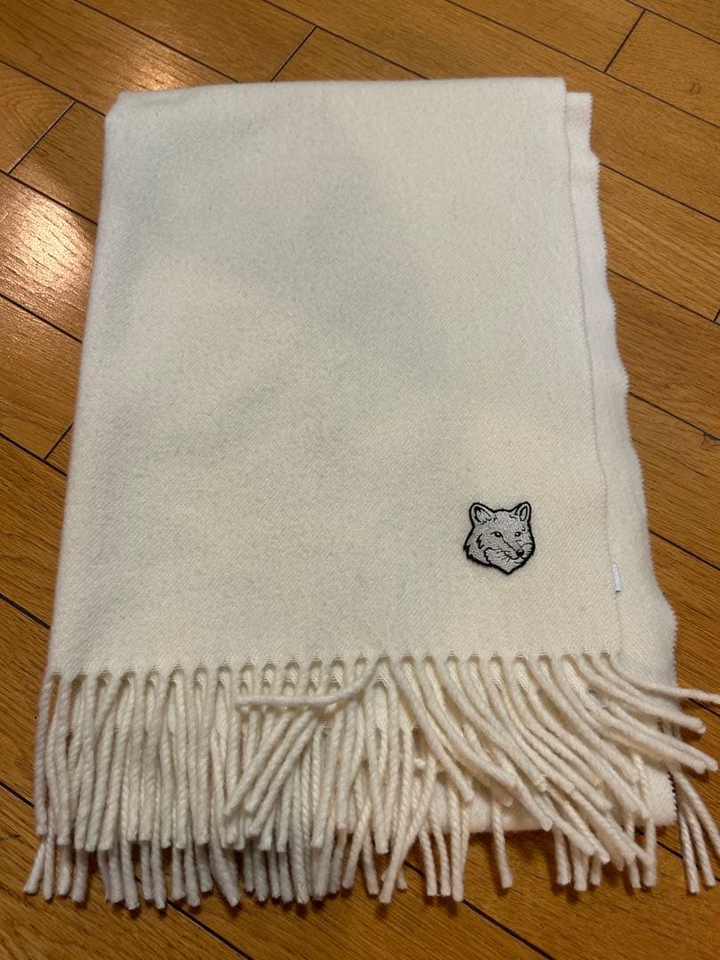 MAISON KITSUNE メゾンキツネ マフラー アイボリー